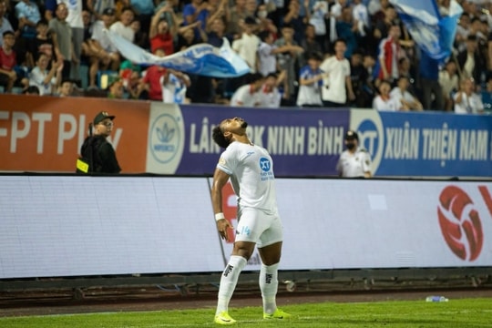 Xuân Son tái xuất Nam Định, quyết tâm trước Long An