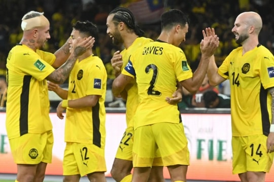 Thủ tướng Malaysia cảnh báo phạt FAM vụ 7 cầu thủ nhập tịch