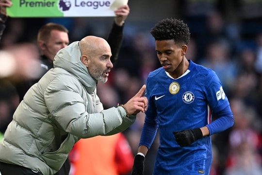 Chelsea muốn Estevao Willian đá số 10, Palmer ra sao