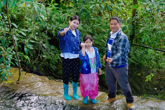 Cha con vạn dặm: Hành trình trồng sâm của bố và con gái