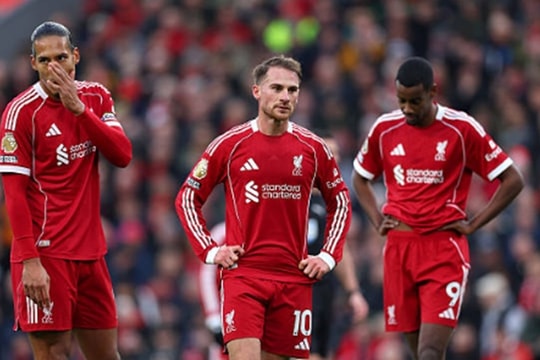 Liverpool thua 0-3 trước Man City và Forest: khủng hoảng