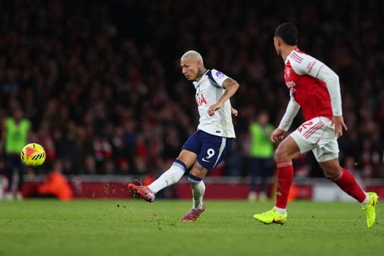 Arsenal 4-1 Tottenham: phản ứng sau siêu phẩm Richarlison