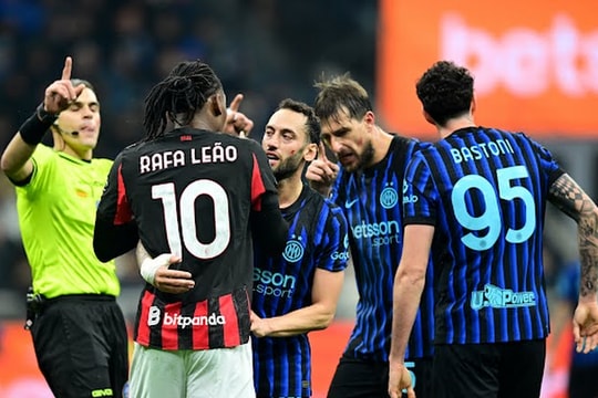 Maignan cản penalty, Pulisic ghi bàn giúp Milan hạ Inter 1-0