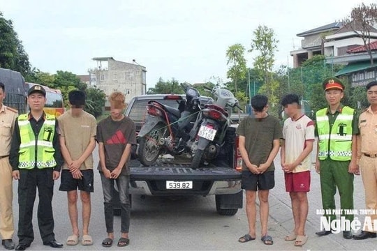 Mức xử phạt đối với hành vi lạng lách đánh võng trên đường theo Nghị định 168