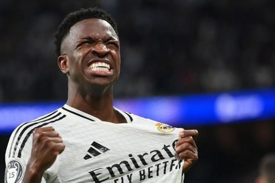 Chuyển nhượng 25/11: Vini không gia hạn, Gomes muốn MU