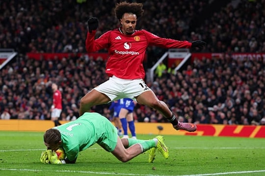 Man Utd trước Everton: Mazraoui gây thất vọng, Amad nổi bật