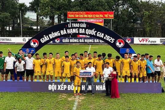 Gia Định thăng hạng hai lần trong một năm, chốt vé hạng Nhì