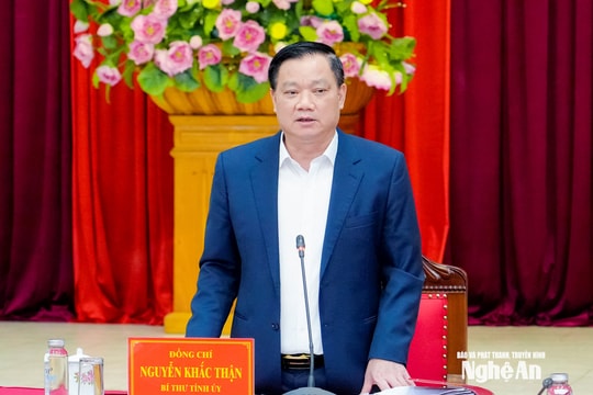 Bí thư Tỉnh ủy Nguyễn Khắc Thận chủ trì phiên họp Ban Thường vụ Tỉnh ủy