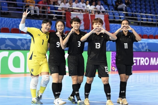 Thái Lan thắng Canada 6-3, HLV Thanathorn nói gì?