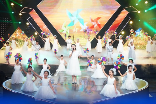 Gala 'Trái tim cho em': Nhìn lại 17 năm hành trình vì trẻ em Việt