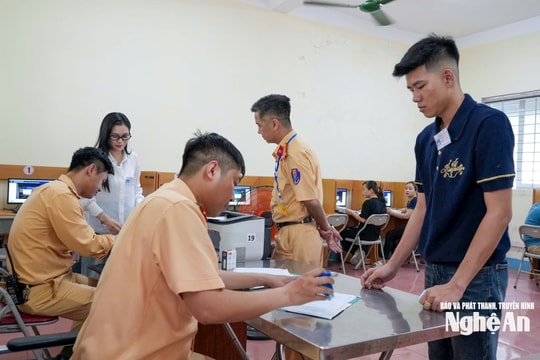 Đề xuất bỏ bài thi mô phỏng, học viên và giáo viên lái xe nói gì?