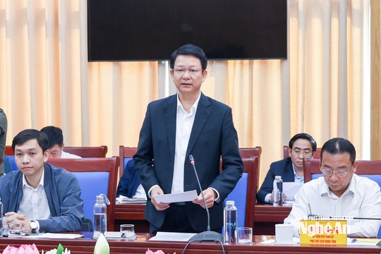 Đoàn công tác Bộ Nông nghiệp và Môi trường làm việc với Nghệ An về chống khai thác IUU