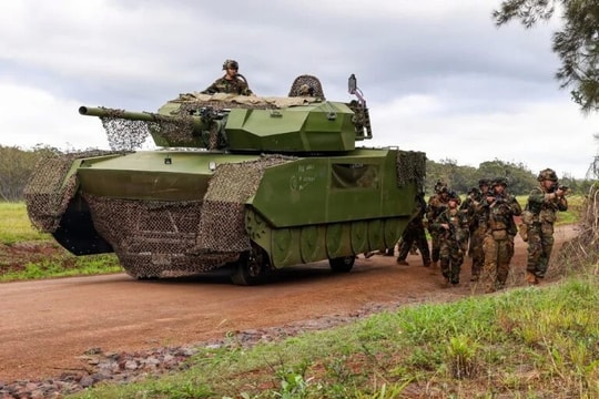 Quân đội Mỹ dùng xe tăng gỗ dán để mô phỏng huấn luyện