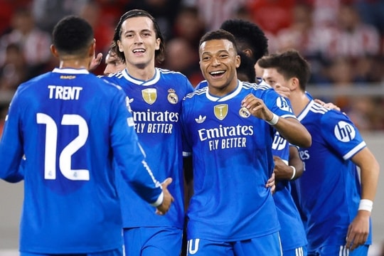 Real Madrid cần 4 điểm để tránh play-off Champions League
