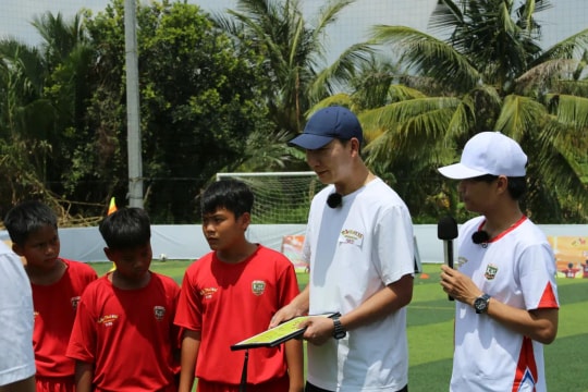 HLV Kim Sang Sik đặt kỳ vọng vào thế hệ Cầu thủ nhí 2025