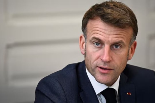 Tổng thống Macron công bố nghĩa vụ quân sự tự nguyện tại Pháp