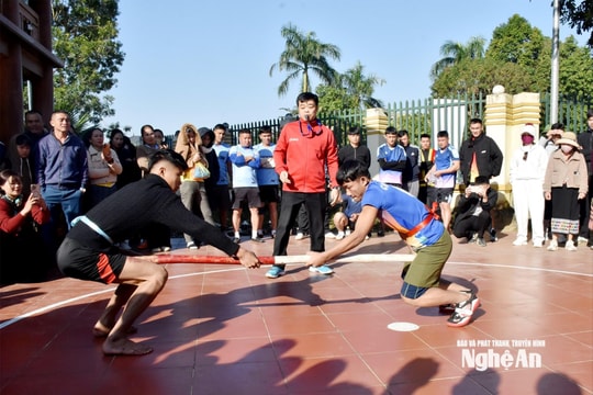 Hơn 400 vận động viên tham gia Hội thi thể thao truyền thống các dân tộc thiểu số tỉnh Nghệ An