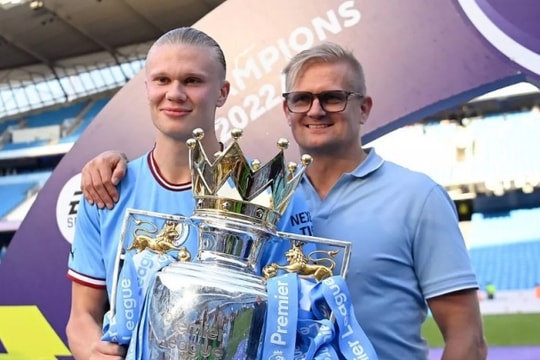 Erling Haaland và tình yêu đặc biệt với Leeds United