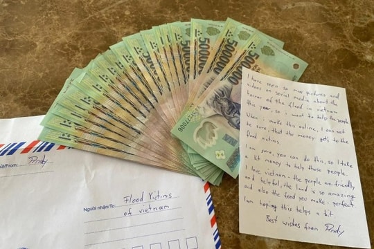 Hạ Long: 10 triệu đồng của du khách Đức gửi vùng lũ