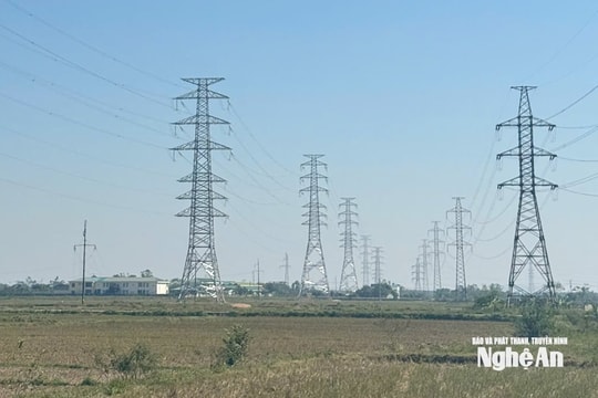Đóng điện đường dây 220kV Đô Lương – Nam Cấm