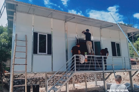 Nghệ An: Khẩn trương xây dựng nhà để người dân vùng lũ vào ở trước Tết Nguyên đán