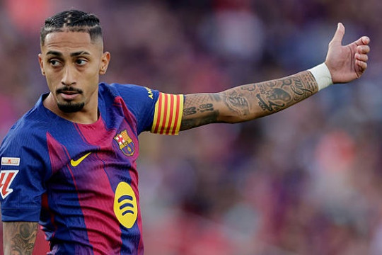 Barcelona thắng ngược 3-1 Alavés, Raphinha dẫn nhịp
