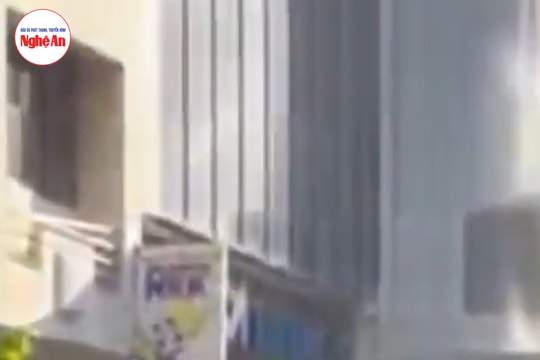 Cháy thẩm mỹ viện giữa trung tâm Sài Gòn, 20 người may mắn thoát nạn