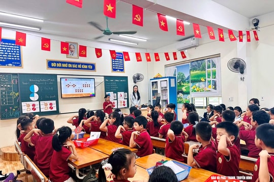 Nghệ An tìm phương án để hợp đồng hơn 3.000 giáo viên đứng lớp