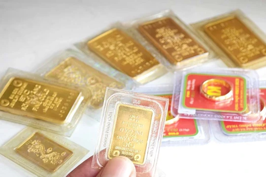 Ngưỡng đánh thuế giao dịch vàng miếng không ảnh hưởng người dân tích trữ