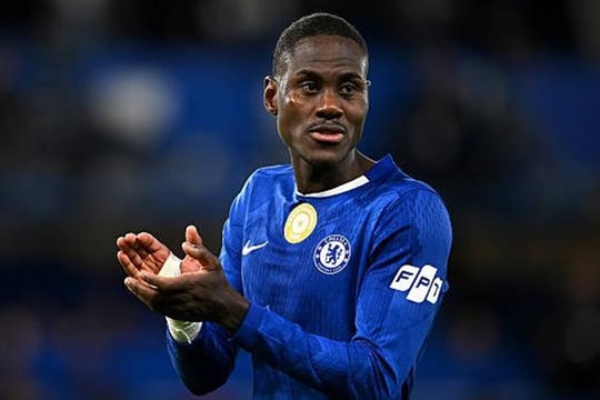 Chelsea 1-1 Arsenal: Chalobah tỏa sáng, James thủ lĩnh