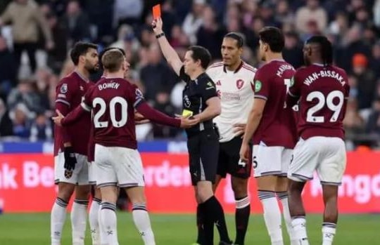 Paqueta nhận thẻ đỏ, West Ham gục ngã 0-2 trước Liverpool