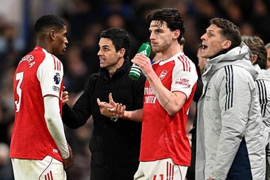 Arsenal lộ điểm yếu chí mạng tại Stamford Bridge