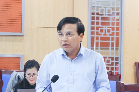 Phó Chủ tịch HĐND tỉnh Nguyễn Như Khôi đề nghị sớm khắc phục tình trạng ô tô đỗ tràn lòng, lề đường