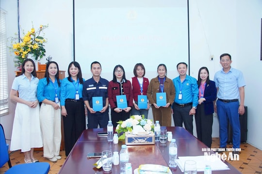 Công đoàn Nghệ An hỗ trợ cho đoàn viên bị ảnh hưởng bởi thiên tai