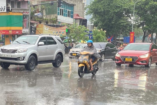 Sáng mai 3/12, Hà Nội đón không khí lạnh tăng cường, mưa rải rác