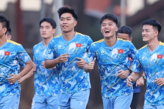 U22 Việt Nam quyết tâm săn HCV, U17 được khen vì thắng 4-0