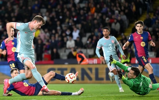 Barcelona chờ đại chiến Atletico và nỗi ám ảnh Sorloth