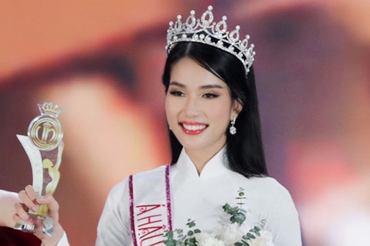 Á hậu Phương Anh nhận học bổng tiến sĩ gần 3 tỷ đồng ở tuổi 27