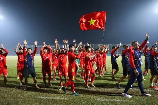 U17 Việt Nam toàn thắng vòng loại, VFF thưởng 600 triệu