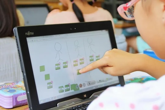 Công bố dự thảo tiêu chuẩn, quy trình chuyển thể, tổ chức thẩm định sách giáo khoa điện tử