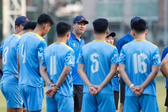U22 Việt Nam không được tập sân Rajamangala trước trận Lào