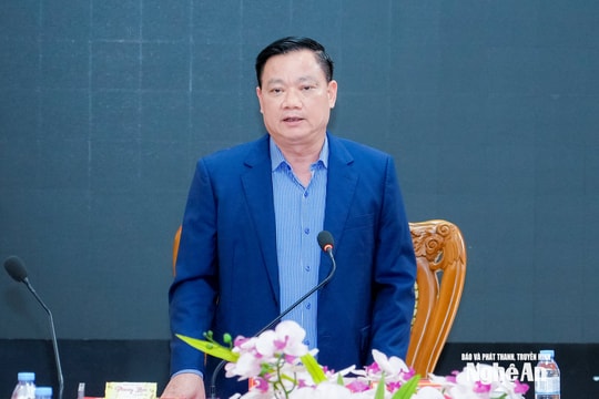 Bí thư Tỉnh ủy Nguyễn Khắc Thận làm việc với các xã địa bàn huyện Quế Phong (cũ)