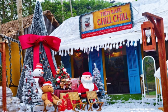 Sôi động thị trường Noel Nghệ An