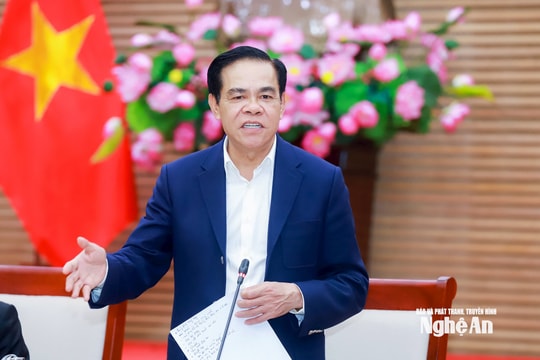 Chủ tịch UBND tỉnh Nghệ An Võ Trọng Hải chủ trì làm việc với Văn phòng UBND tỉnh