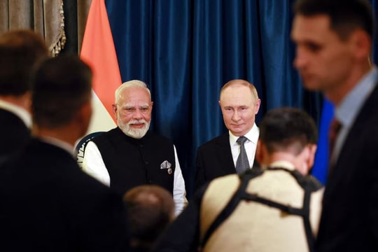 Ấn Độ có thể cân bằng được hai mục tiêu với Nga và Mỹ?