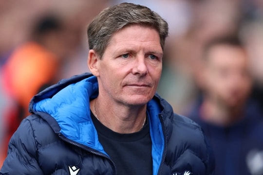 Liverpool cân nhắc Oliver Glasner thay Arne Slot lúc bất ổn