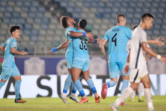 Xuân Son lập hat-trick, Nam Định thắng Shan United 3-0