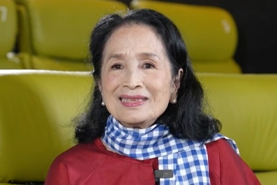 NSND Trà Giang: Cuộc sống tuổi 83 và niềm vui bên giá vẽ