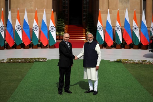 Thượng đỉnh Nga - Ấn: Cái bắt tay chiến lược và thông điệp về hòa bình