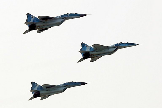 Ukraine đánh trúng Crimea; Nhật thử vũ khí laser 100 kW